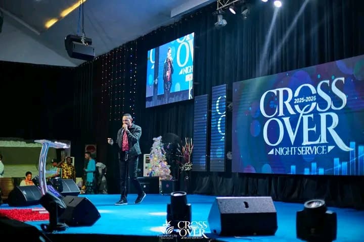 Ministry moment 5 (Landscape)